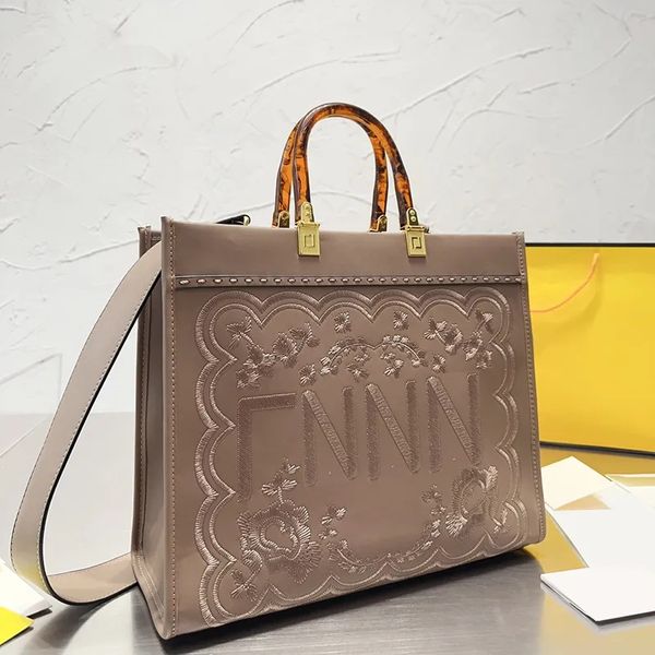 

designer shoulder bag fashion handbag women's crossbody bag embroidered tortoiseshell double clutch large capacity shopping bag wide sh