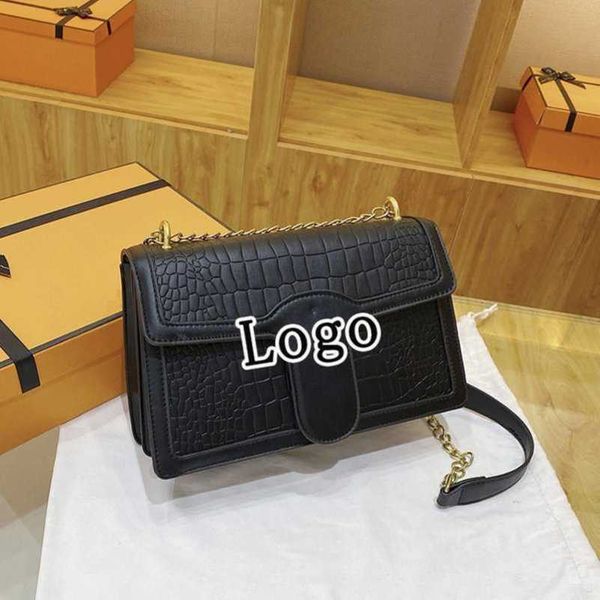 

2023 factory direct sales crocodile pattern new small square fashion versatile one shoulder crossbody women's fashionable chain bag