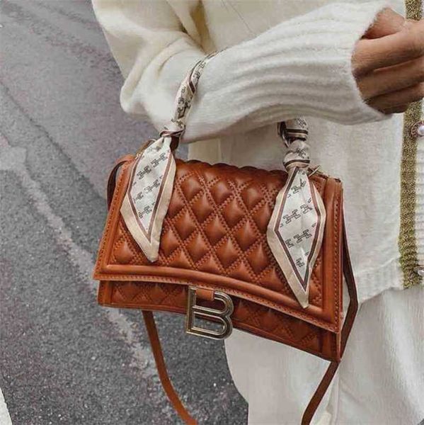 

designer luxury bags korean diagonal cross red small square diamond lattice embroidered thread chain armpit 6nsd