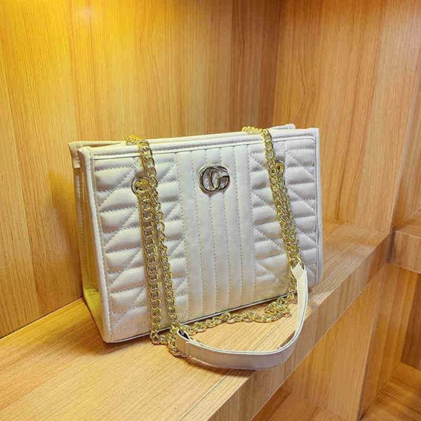 

2023 luxury bags the same embroidered wire lattice hand live broadcast