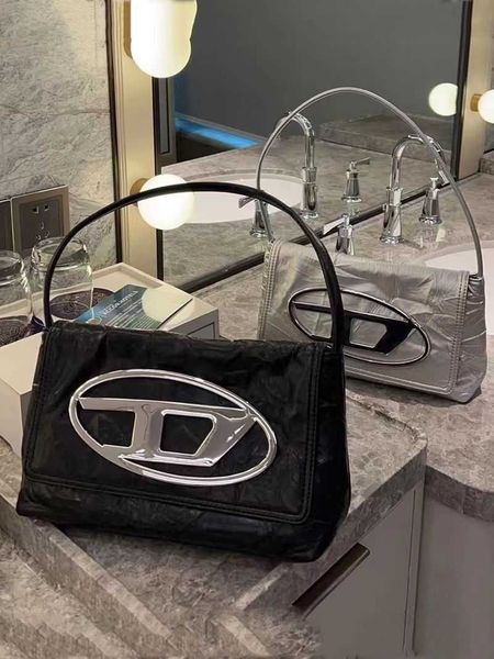 

designer diesels d bag 2023 new underarm silver for women with texture girl style handheld middle age shoulder s2fj