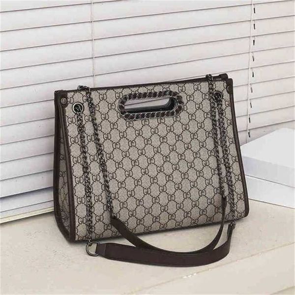 

2023 luxury bags capacity simple letter printed chain shoulder messenger