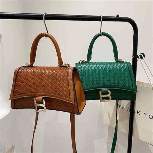 

2023 luxury bags woven indentation hand light texture niche