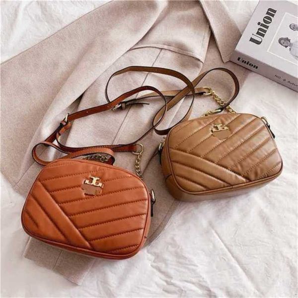 

2023 new luxury bags early shoulder chain texture large capacity soft camera messenger small square