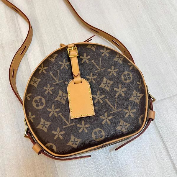 

2023 m45647 petite boite chapeau boite 2size handbag tote bags womens luxury brown flower pochette clutch evening bag mens leather designer
