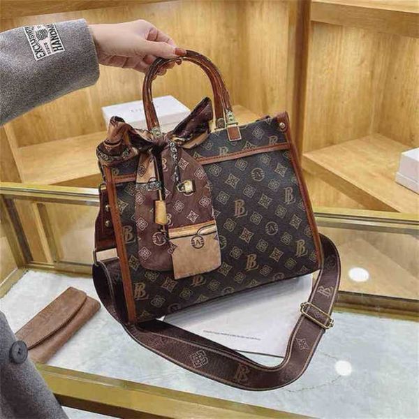 

2023 new luxury bags women and diagonal wide shoulder strap portable