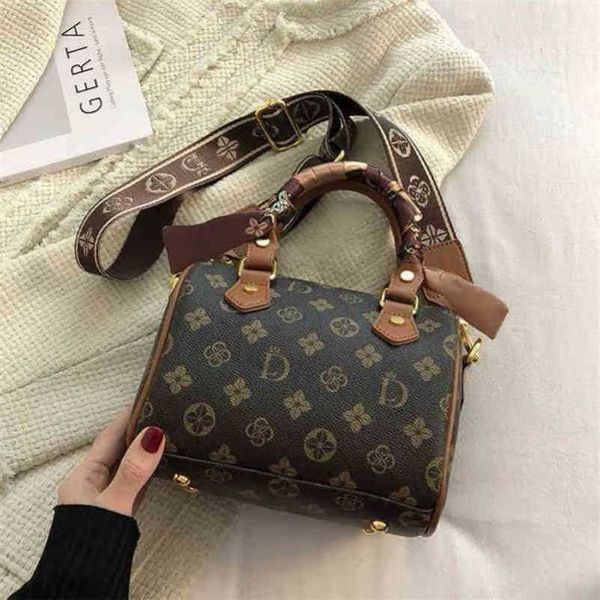 

2023 new luxury bags hand female korean shoulder sense messenger zmth