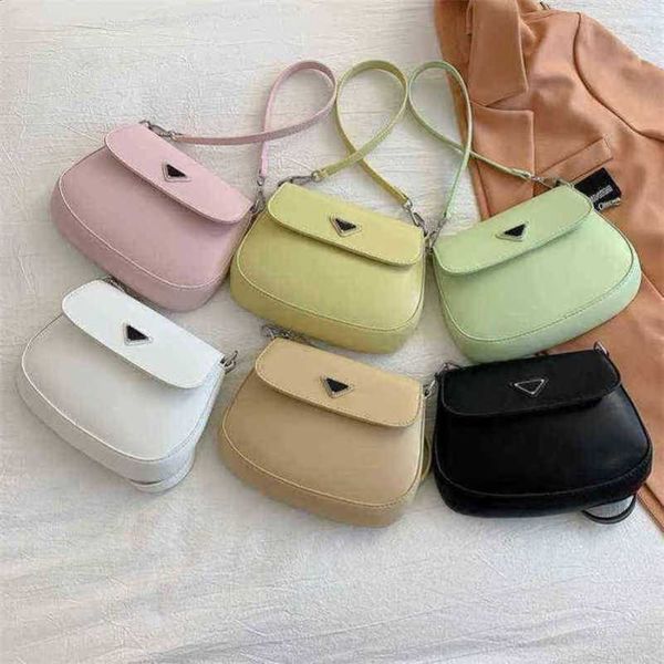 

2023 luxury bags shoulder korean saddle
