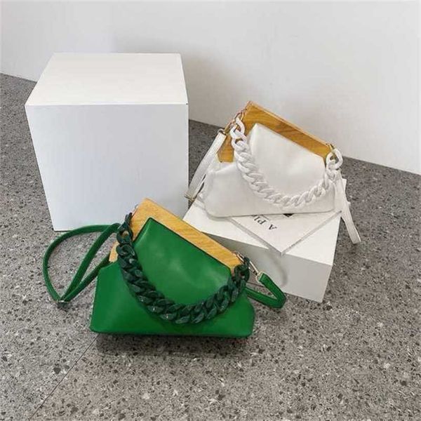 

2023 new luxury bags clip buckle simple shoulder messenger