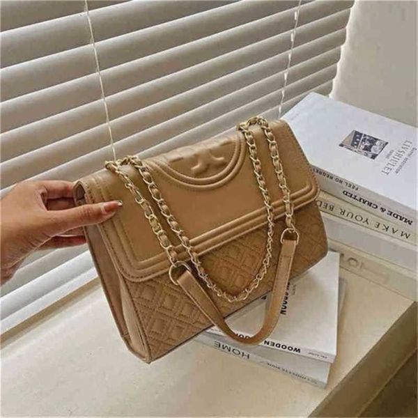 

2023 new luxury bags trend female and large diagonal lattice embroidered thread underarm women
