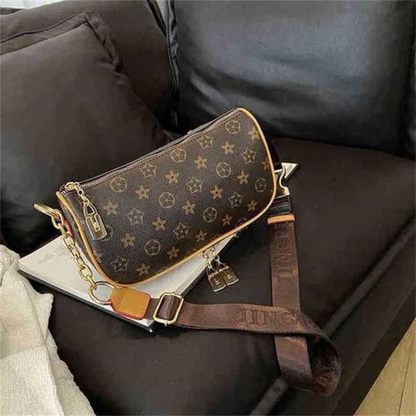 

2023 luxury bags capacity female texture square woven messenger
