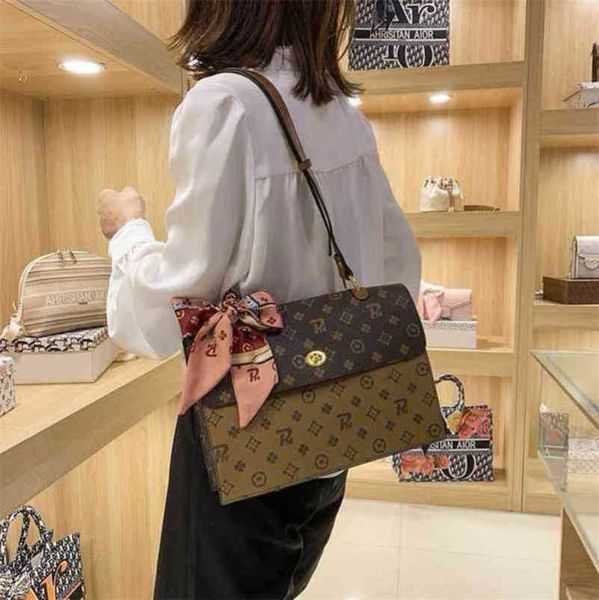 

designer luxury bags temperament full print shoulder female lock messenger korean version style portable briefcase