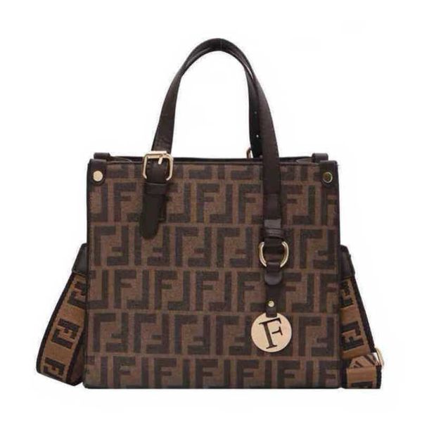 

2023 new luxury bags trend in and texture diagonal portable bagiga6
