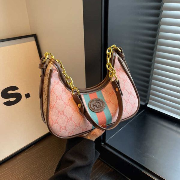 

2023 factory direct sales westernized texture underarm summer new fashion chain large capacity crescent single shoulder crossbody trendy bag