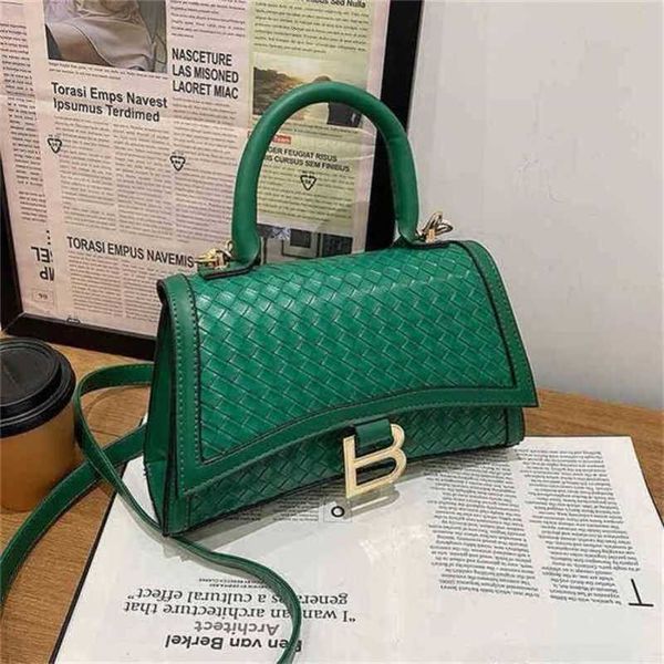 

2023 luxury bags version shoulder messenger woven texture