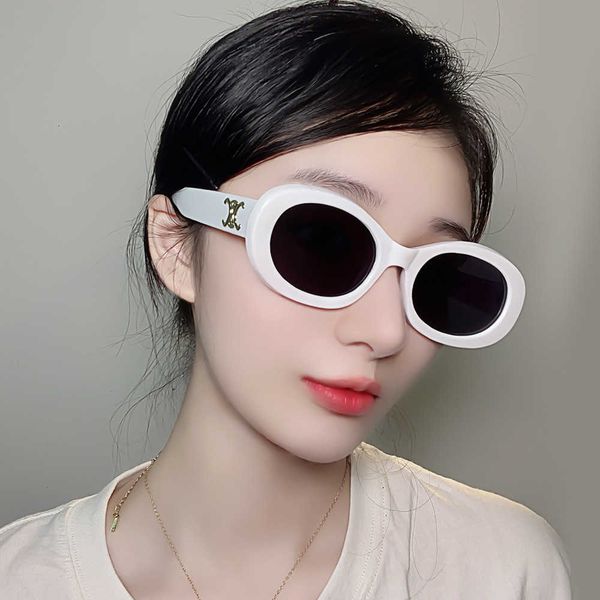 

the same white 2023 new design for trendy women uv resistant and high-end sunglasses, White;black