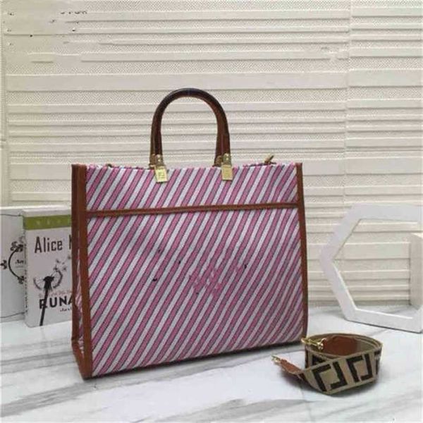 

2023 new luxury bags messenger old flower portable