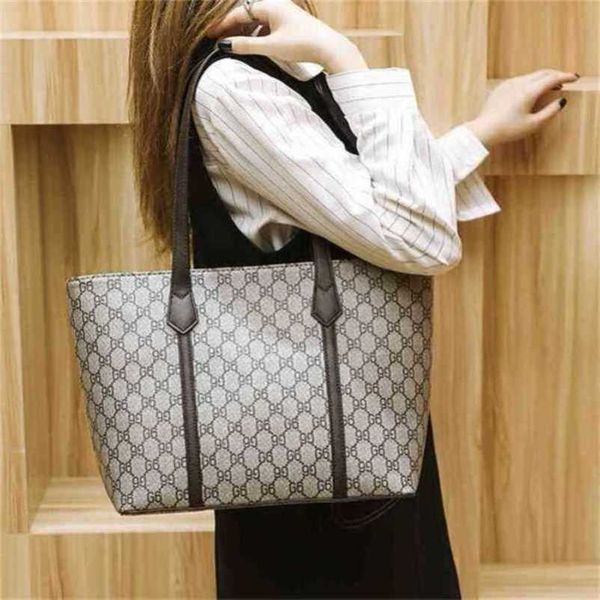 

2023 new luxury bags version red fashion simple fashionable portable and care