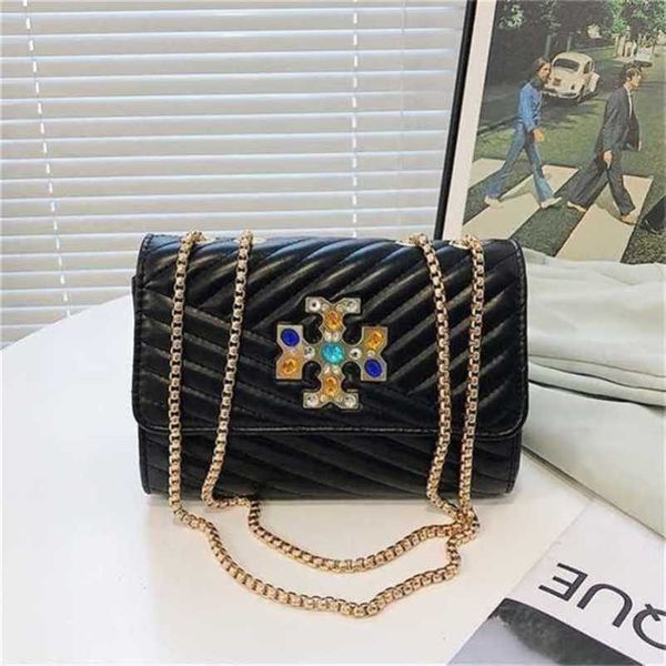 

2023 new luxury bags lingge fashionable style armpit square female crossbody