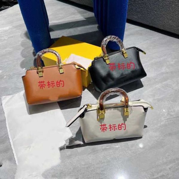 

designer 2023 factory direct sales autumn new boston women's fashion mini bento lunch box handbag printed lining one shoulder crossbody