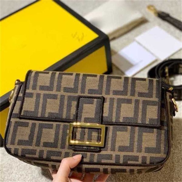 

2023 new luxury bags uette staff embroidered square old flower diagonal span
