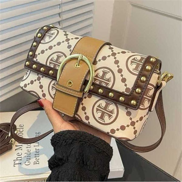 

2023 new luxury bags can be and mixed batches sense trend this year's armpit square