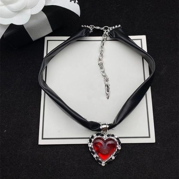 

luxury brand designer necklace fashion womens necklaces choker 18k gold plated c letters crystal heart pendant chain necklace wedding party, Silver