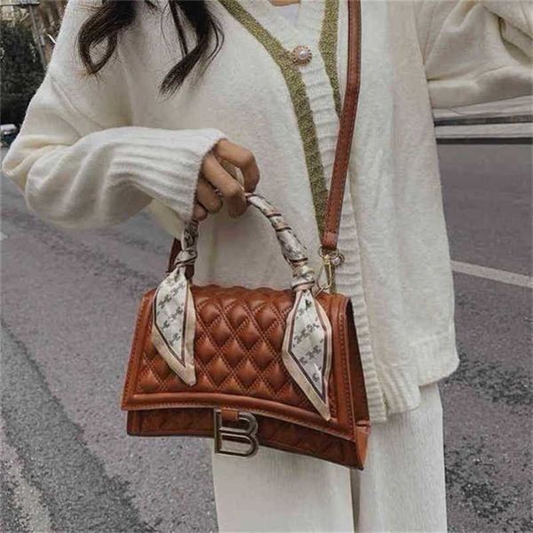 

2023 new luxury bags version minority female and lingge messenger portable
