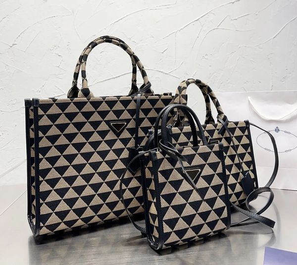

designer bag tote bag tote bag shoulder bag tote bag black and white canvas embroidery portable large capacity crossbody purse