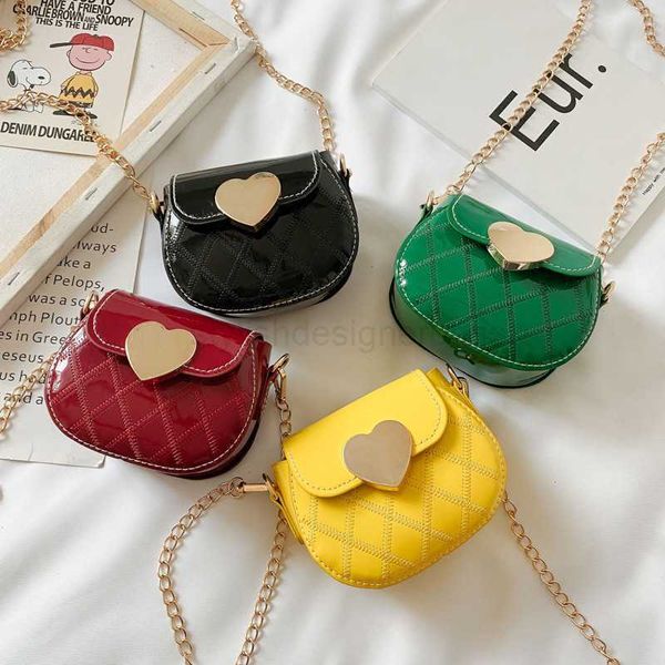 

lacquer leather girls' 2023 cartoon love chain children's princess crossbody bag versatile parent-child change decorative bagstyli