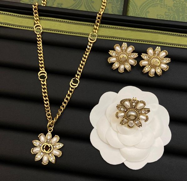 

fashion vintage necklace ladies flower letter heavy decoration white diamond ring exaggerated pendant earrings 925 silver needle jewelry set, Black