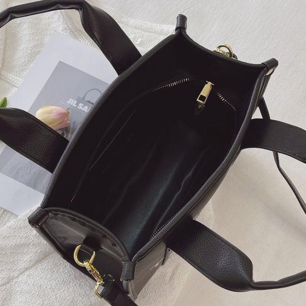 

handbags designers bag a harmonious blend of oversized volumes and new summer prints travel bag designer tote bag shopper popuper handbag de