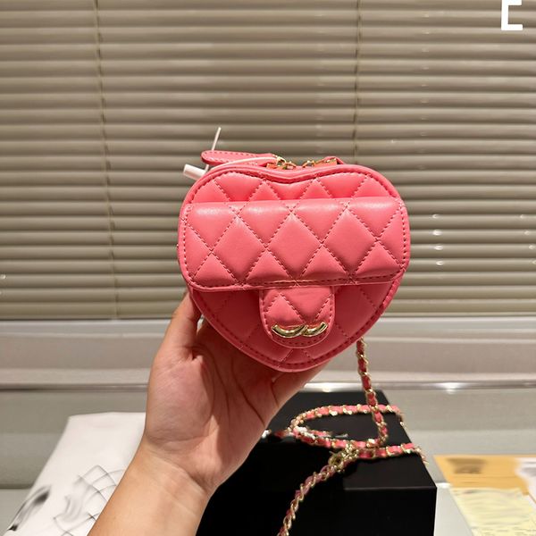 

designer makeup bag love bag shoulder bag leather diamond hardware metal c buckle matelasse chain hand crossbody bags fashion princess bags