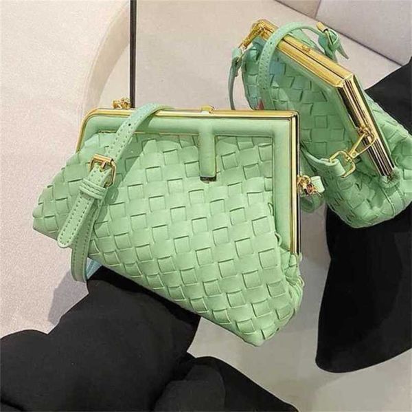 

2023 new luxury bags texture light hand woven