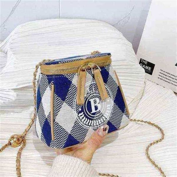 

korean lingge shoulder texture chain messenger street trend for women