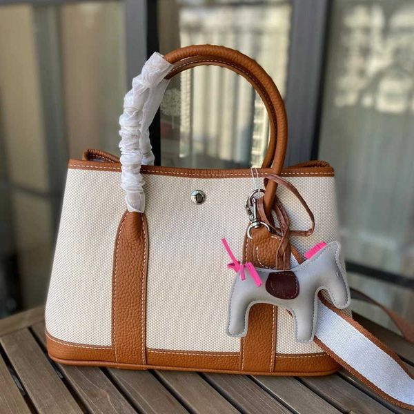 

classic garden party tote bag new 2023 spring canvas with layer cowhide garden bag color contrast fashion handbag versatile messengertpqo