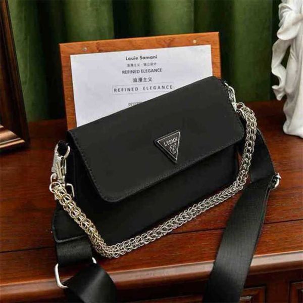 

2023 new luxury bags modern texture cloth armpit simple