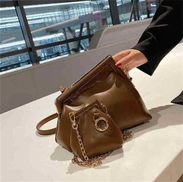 

2023 new luxury bags personalized zero wallet chain dumpling texture niche clip