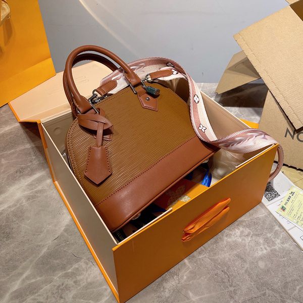 

luxury classic designer bag wave shell bags with lock brown color evening squire handbag totes bags shopping wallet large capacity shoulder