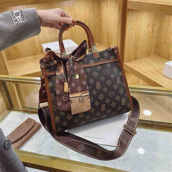 

2023 new luxury bags women and diagonal wide shoulder strap portable