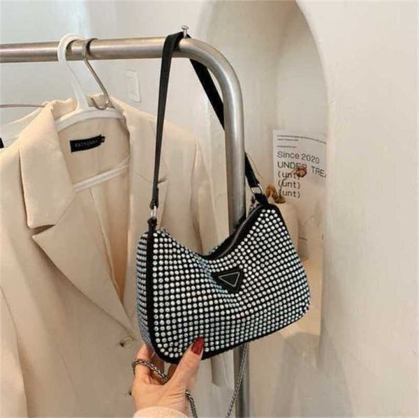 

korean version shoulder diagonal span bright drill underarm leisure chain dumpling mobile phone
