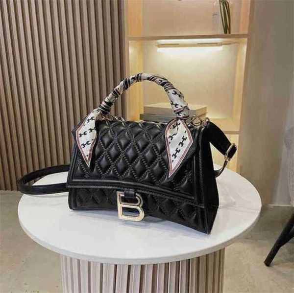 

2023 new luxury bags lingge small square shoulder messenger
