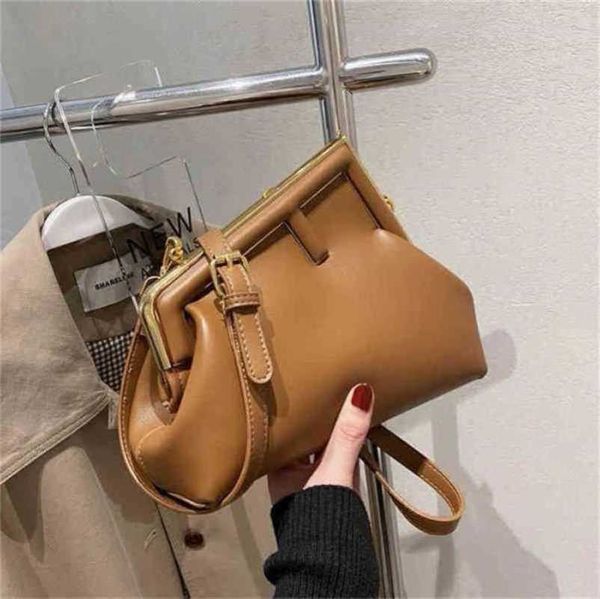 

minority style texture shoulder messenger personalized shell