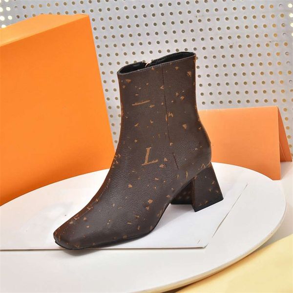 

luxury design boots 2023 luis fashionable women's business work elegant decoration snow anti slip knight boots martin boots casual sock, Black