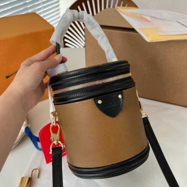 

designer bags boite chapeau souple papillon trunk shoulder crossbody bag cask bags duffle cannes handbag pancake bags twinny postman bag buc