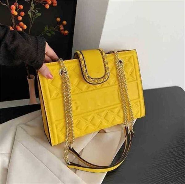 

2023 new luxury bags texture chaoling lattice red large