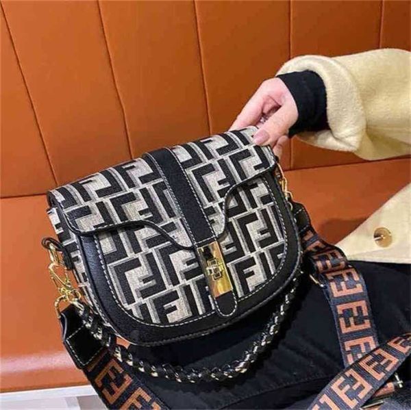

factory store street trend shoulder diagonal span portable small round buckle