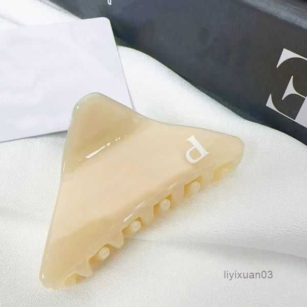 

designer barrettes womens girls metal triangle p-letter hair clips high-quality brand classic versatile leisure headwear hairclips black sha, Golden;silver