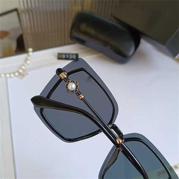 

56% off wholesale of sunglasses xiaoxiangfeng pearl large frame for women new korean edition round face slim and uv resistant sunglasses, White;black