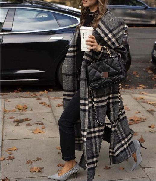 

tote/me silhouette side slit wool lapel plaid plaid medium length coat, Black